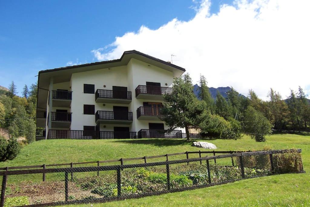 Valtournenche Appartamento Comodo Alle Piste Singlin Exterior foto